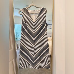 Calvin Klein Gray and White Chevron V-Neck Shift Dress